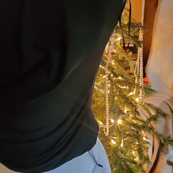 New Showpo Revolve HALTER pearl NECKLINE Keyhole TOP IN BLACK sz XS ruched - Picture 8 of 13